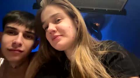Snapshot of redvelveten chatting on February 22, 3:45 am Ronnie online show from February 22, 3:45 am
