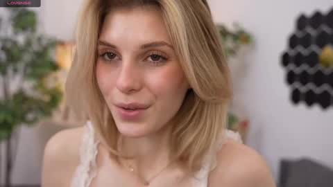 JessyinCherri yang online show from February 13, 1:26 pm