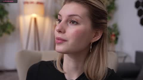 JessyinCherri yang online show from February 9, 7:05 am