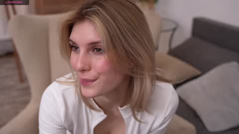 JessyinCherri yang online show from January 19, 10:28 am