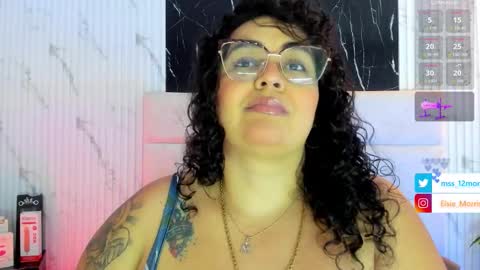 reginavegaa online show from November 17, 11:35 am