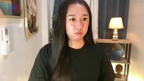 regine online show from February 11, 6:45 pm