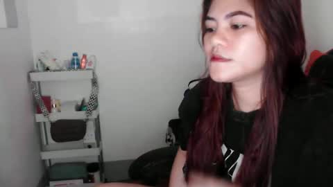 reign2525 online show from October 8, 11:38 am