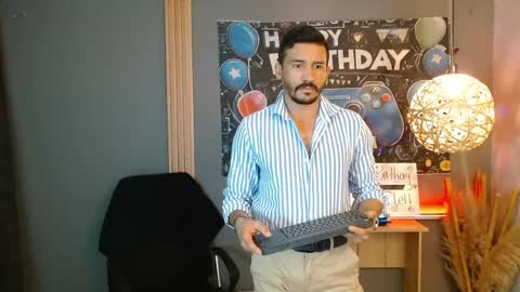   REIKO  online show from April 16, 8:09 pm