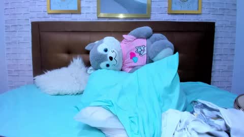Snapshot of reina_loren chatting on January 26, 12:58 am reina_loren online show from January 26, 12:58 am