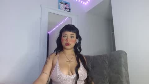 reina_reina online show from October 21, 11:30 pm