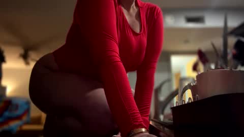 remmissecrets online show from December 25, 12:05 am