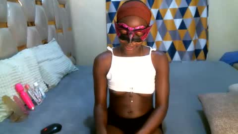 remmyqueen online show from May 20, 8:48 pm