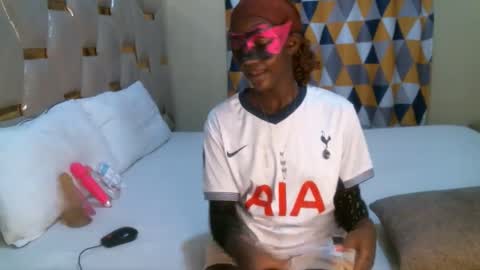 remmyqueen online show from May 14, 7:28 am