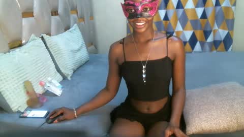 remmyqueen online show from May 2, 9:42 pm