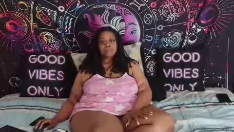 RenaeCumsAlot online show from October 24, 6:08 pm