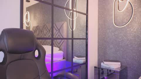 Snapshot of renata_cruz_ chatting on September 9, 1:33 pm Renata 3 online show from September 9, 1:33 pm