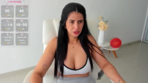 RENATA online show from October 12, 1:15 pm