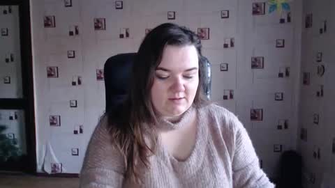 Snapshot of renataoia chatting on February 12, 2:10 pm renataoia online show from February 12, 2:10 pm