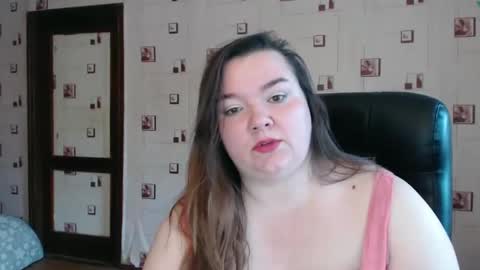 Snapshot of renataoia chatting on December 16, 12:06 pm renataoia online show from December 16, 12:06 pm
