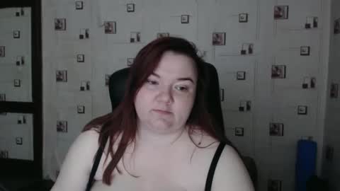 renataoia online show from March 17, 7:08 pm