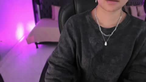 Renee Shelby online show from February 16, 7:56 pm