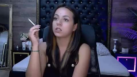 Snapshot of renesmesweet chatting on September 15, 10:39 am renesmesweet online show from September 15, 10:39 am