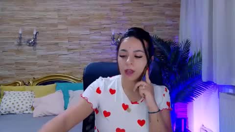 Snapshot of renesmesweet chatting on February 21, 12:06 pm renesmesweet online show from February 21, 12:06 pm