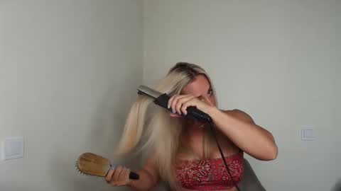 ReniGendur online show from September 26, 1:08 pm