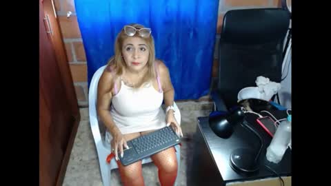 Snapshot of rennatabotwell02 chatting on January 25, 8:31 pm Rennata online show from January 25, 8:31 pm