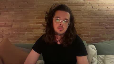 Renzo online show from May 16, 1:24 am
