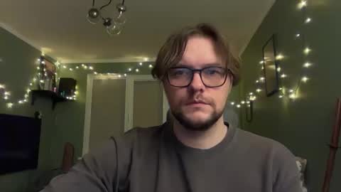 requiquie online show from October 29, 5:04 pm