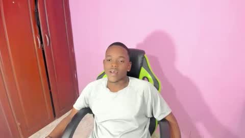 rey_bbc online show from May 17, 2:37 pm