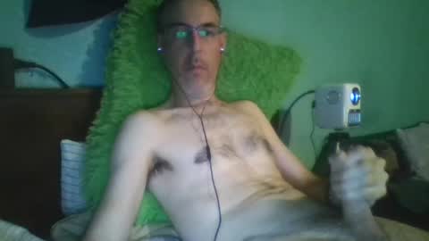 reyes_albert2006 online show from November 3, 7:42 am