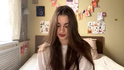 Anna online show from October 31, 8:26 am