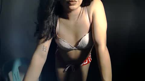 ria_evans online show from May 27, 4:04 pm