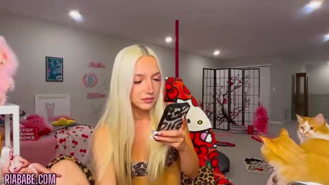 ria  online show from October 18, 2:49 am