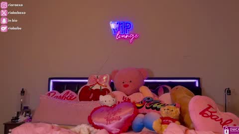 Snapshot of riababe chatting on February 7, 6:14 am ria online show from February 7, 6:14 am