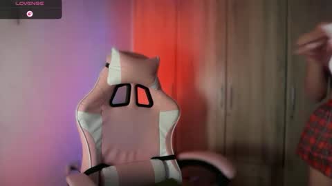 riana online show from March 30, 2:06 pm