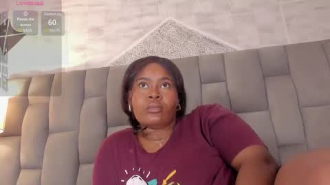 Snapshot of rianamanson chatting on March 6, 10:09 am Riana online show from March 6, 10:09 am