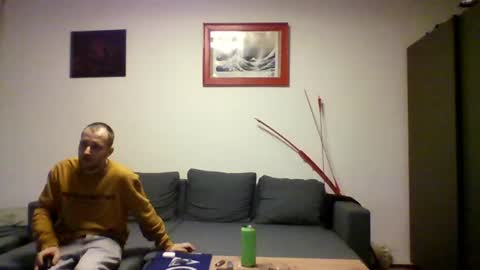 ricciardio online show from July 7, 8:46 pm