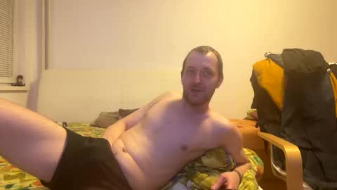 Snapshot of ricciardio chatting on March 1, 6:43 pm ricciardio online show from March 1, 6:43 pm