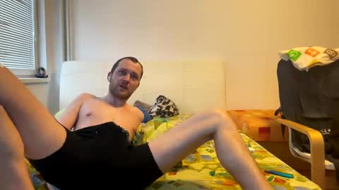 Snapshot of ricciardio chatting on February 13, 7:03 am ricciardio online show from February 13, 7:03 am