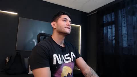 Snapshot of richard_milleer chatting on March 6, 12:52 pm Ricardo online show from March 6, 12:52 pm