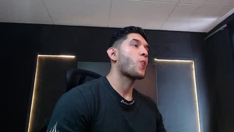 Snapshot of richard_milleer chatting on September 19, 1:37 pm Ricardo online show from September 19, 1:37 pm
