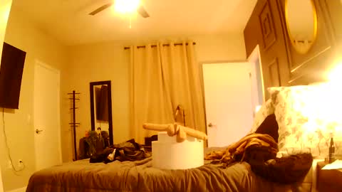 richierich813 online show from October 2, 2:32 am