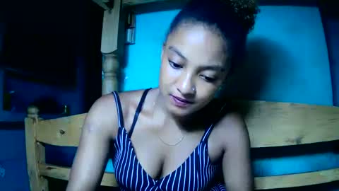 Snapshot of richinah3112 chatting on February 26, 3:32 pm richinah3112 online show from February 26, 3:32 pm