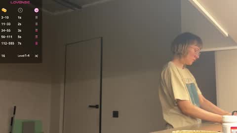 RickiSanchez online show from September 17, 3:37 pm