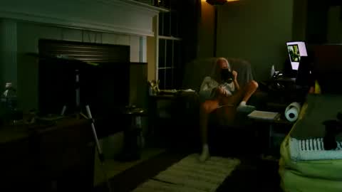 PINK HOLE TWINK online show from October 24, 4:02 am