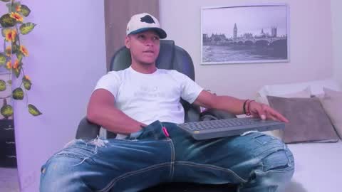 Ricky  online show from November 4, 9:16 pm