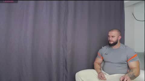 rickymiami1 online show from November 17, 6:43 pm