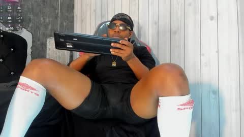 Snapshot of ricobrown777 chatting on January 29, 3:44 am RicoBrowm online show from January 29, 3:44 am
