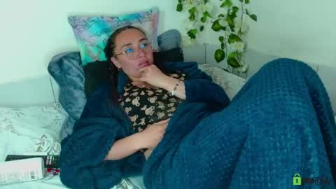 Candy online show from May 13, 3:05 am