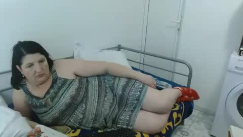 Snapshot of ridemerafsuzana chatting on January 6, 10:58 pm Ridemeraf online show from January 6, 10:58 pm