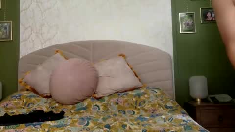 rifraf1986 online show from April 12, 1:48 pm